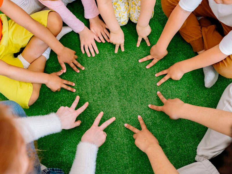 atelier mission confiance - Enfants en cercle - seeds of joy